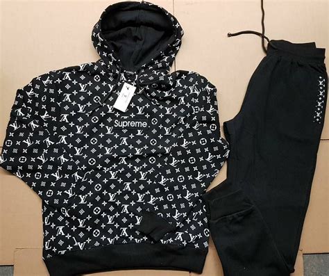 louis vuitton joggin|louis vuitton women jogging suit.